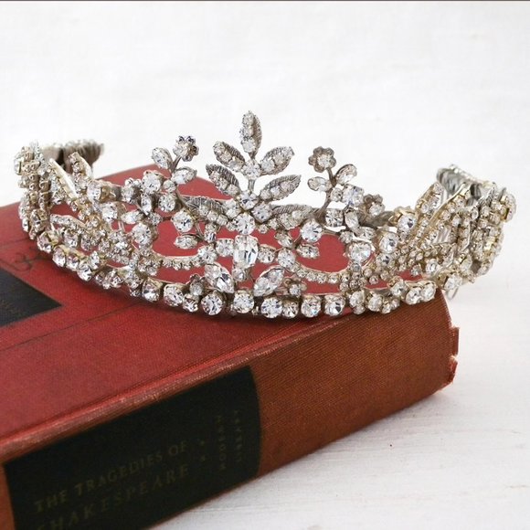 Erin Cole Designs Bridal Tiara. Classic Bridal Tiara, Queen 4 the Day. NWT